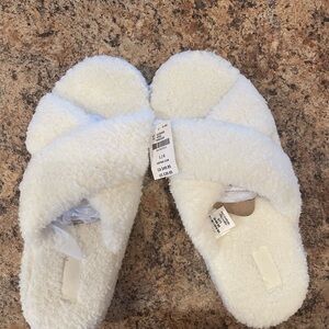 Victoria's Secret White Faux Sherpa Slide Slippers